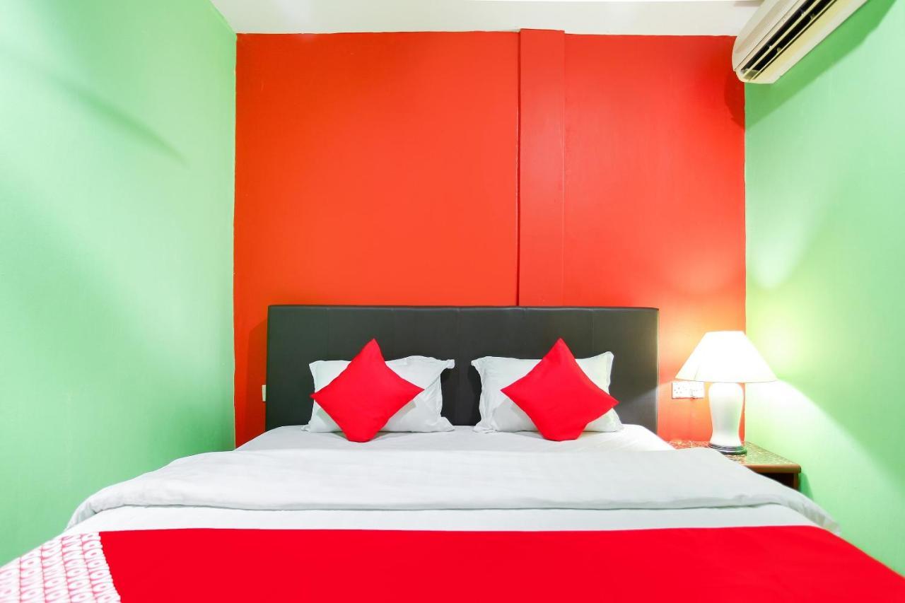 Oyo 89478 Lkh Motel Кота-Кинабалу Экстерьер фото