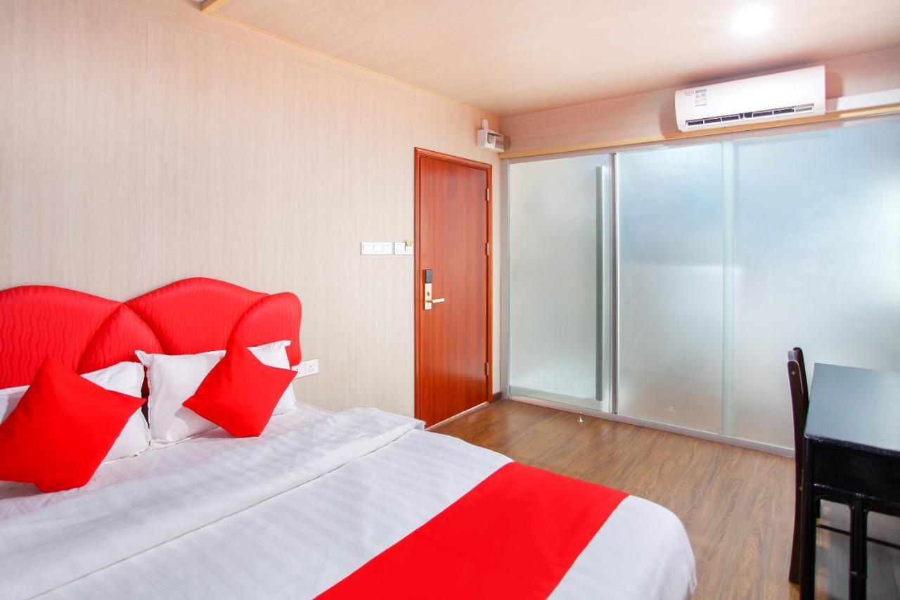 Oyo 89478 Lkh Motel Кота-Кинабалу Экстерьер фото